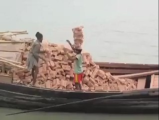 آخیر کردی هے ویڈیو ضرور دیکهیں شئیر بهی کریں
