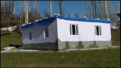 Hizan'da Muhtaç Aileler Ev Sahibi Oldu