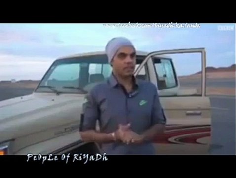 (1) ker diye سعودی لڑکوں کا پاگل پن چلتی گاڑی کے ٹائر تبدیل...