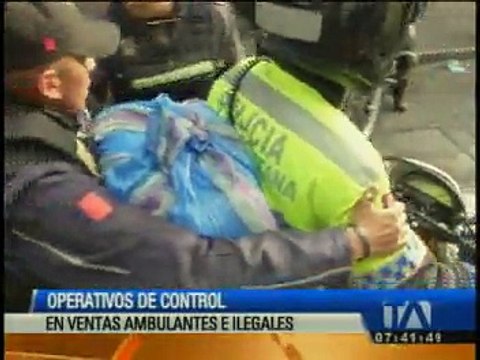 Realizan operativos de control en ventas ambulantes e ilegales