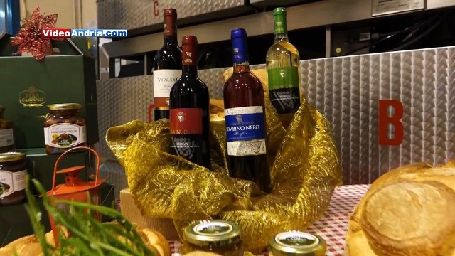 Natale in Frantoio ad Andria: annata eccezionale, l'oleificio dona fornitura alla Caritas