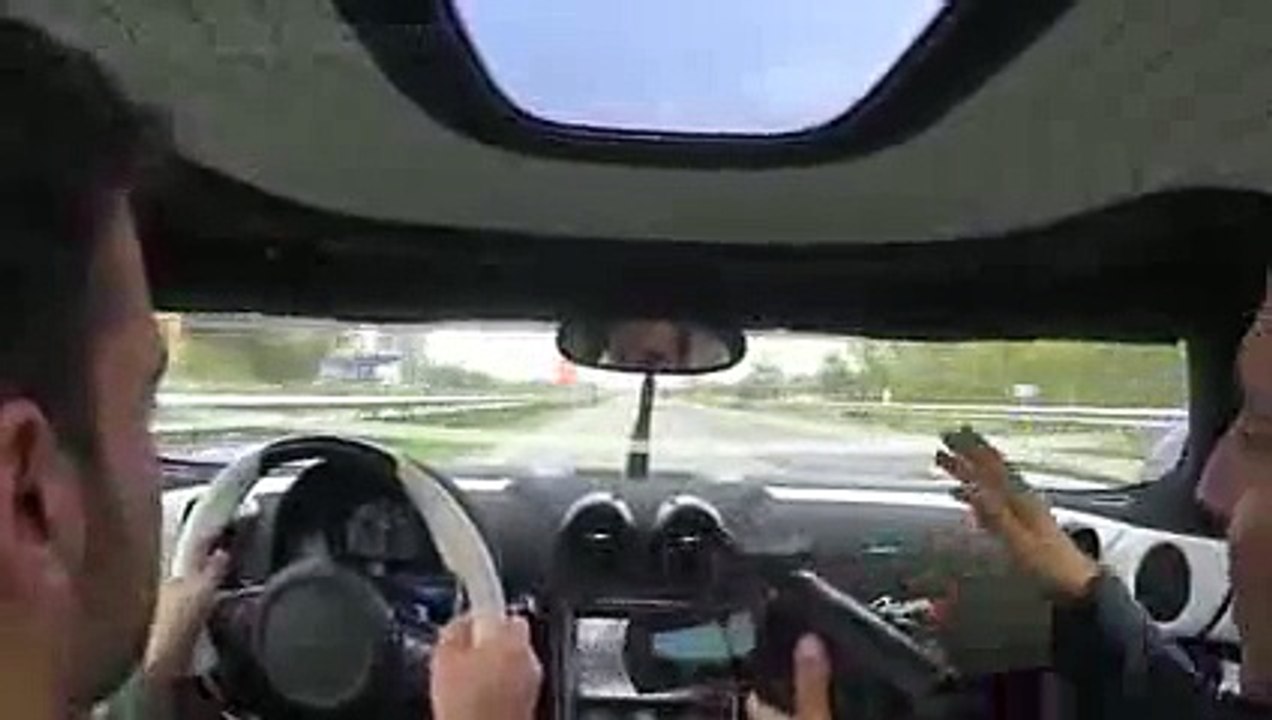 340 km/h avec une Koenigsegg Agera R sur l'autoroute allemande