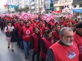 DİSK üyesi işçiler hükümet zammını protesto etti