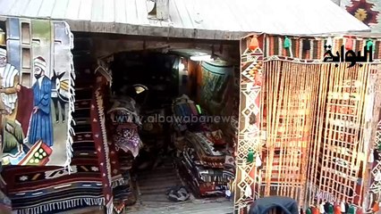 عم طه صانع الكليم.. الأجانب يقبلون على شرائه ولا يعرفه المصريون