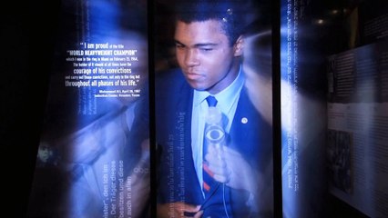 Boxeo -  Ali mejora de su neumonía