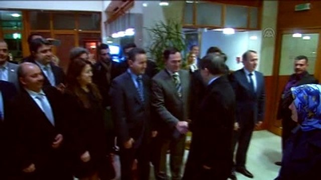 Davutoğlu, Türk Toplum Temsilcileri ile Bir Araya Geldi