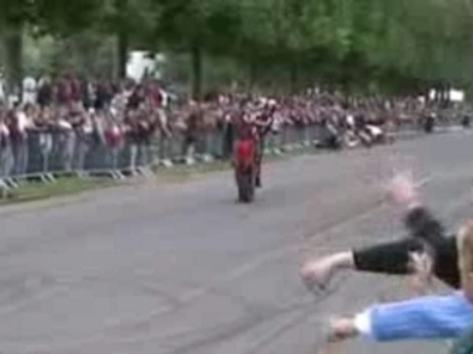 Stunt moto a Caen DUKE n 1 francais