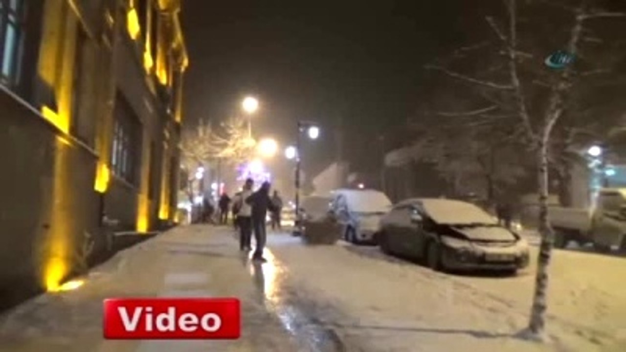 Düşe Kalka Kaymanın Tadını Çıkarttılar