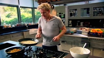 Scotch Pancakes with Caramelised Banana - Gordon Ramsay