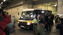 Bilionário e ex-funcionário do governo são presos em Hong Kong