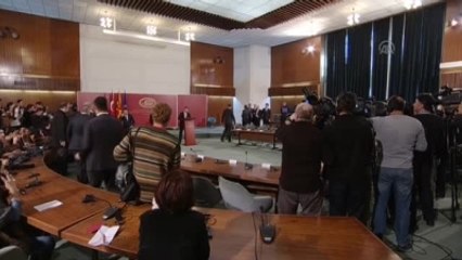 Davutoğlu: "Makedonya Son Derece Stratejik Bir Ülkedir"