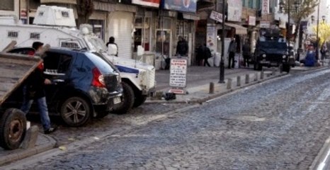Galatasaray'a Diyarbakır'da Taşlı Saldırı