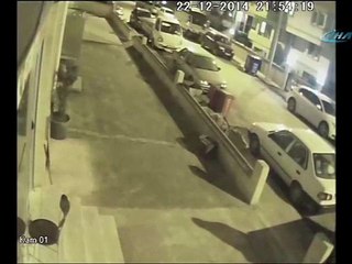 Sadaka kutusu hırsızları kamerada !