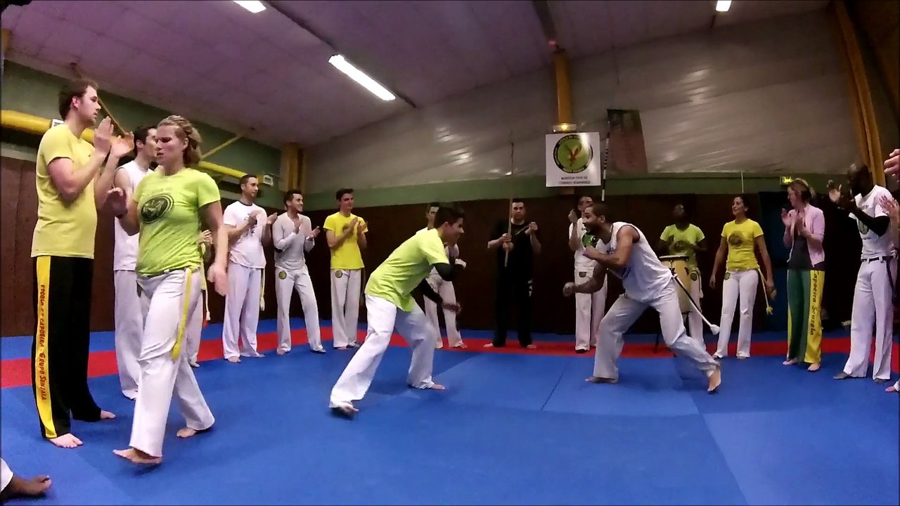 Capoeira Senzala Corbeil - Ronde de fin d'année - partie 1