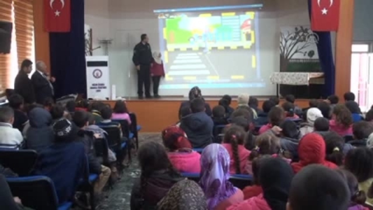 Suriyeli Öğrencilere Trafik Eğitimi