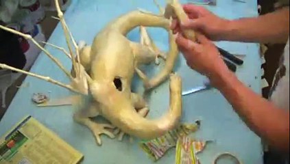 ein-drache-nur-aus-papier