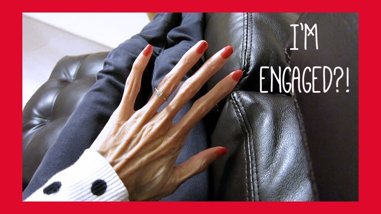 I'M ENGAGED?! | VLOGMAS DAY 19