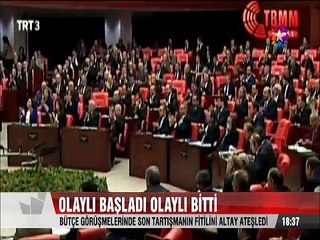 CHP'li Engin Altay ile Bülent Arınç'ın Meclis'te Ak Saray Plaketi kavgası