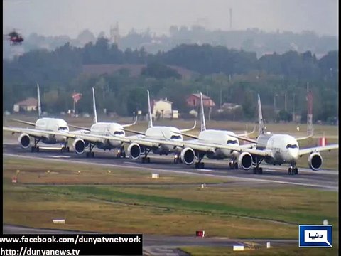 Dunya news- Pilots fly Five passenger A350 planes in formation to perform tricks in France