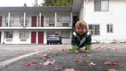 Adorable Toddler's Amazing Dubstep Dance 🎶