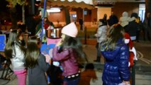 Aversa (CE) - I bambini giocano in piazza (21.12.14)