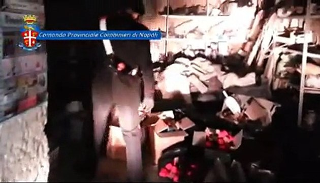 Melito di Napoli - sequestrati 45.000 pezzi di fuochi d'artificio illegali