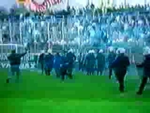 OLYMPIAKOS RIOTS ( 3 )