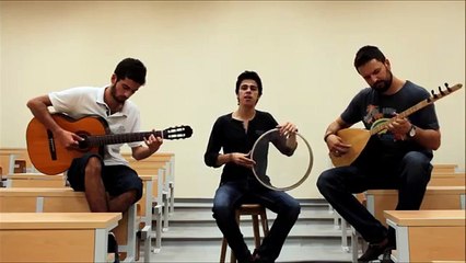 Deniz Kenarında Bir Ev Yapmışım (Gitar-Bendir-Bağlama)