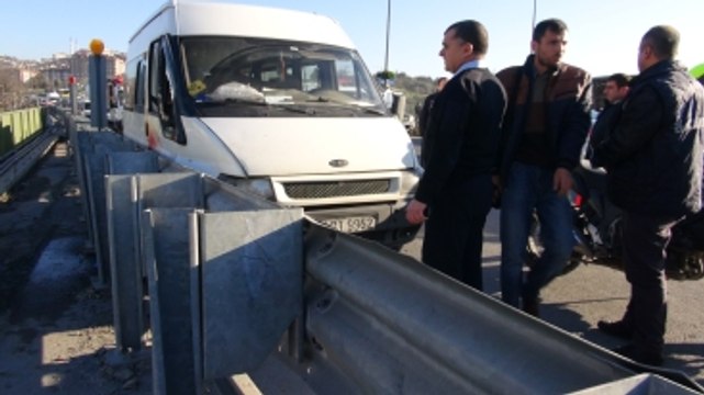 Kaza Korkusuyla Minibüsten Atlamaya Kalkan Kadın, Canından Oldu!