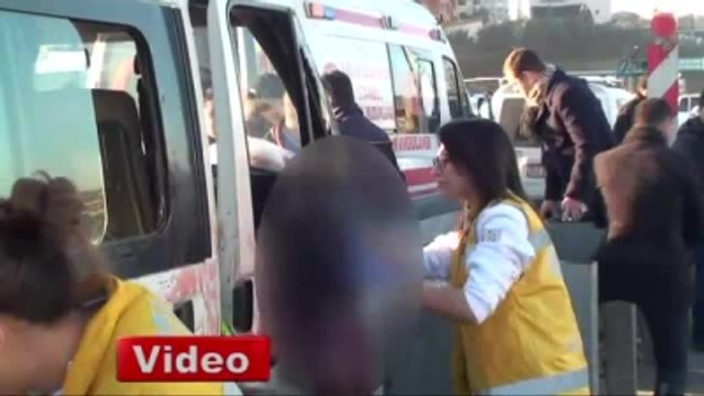 Kaza Yapan Minibüsten Atladı Canından Oldu!