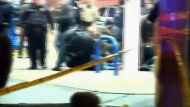 Etats-Unis : début d'émeute après la mort d'un jeune Noir, tué par la police près de Ferguson