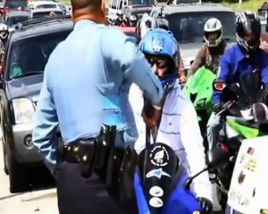 Motor Hareketleri izle Çılgın Motorcular