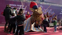 El Tió llena de niños y de regalos el Camp Nou