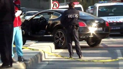 İstanbul’da lüks otomobilde kanlı infaz