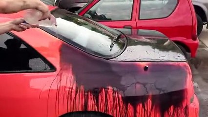 Bu Araba Çok İlginç Su Dökünce Rengi Değişiyor
