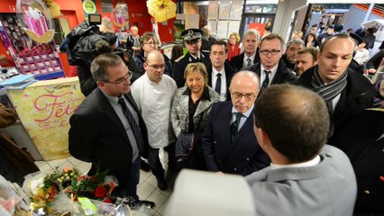 Visite du ministre de l'Intérieur Bernard Cazeneuve à Calais
