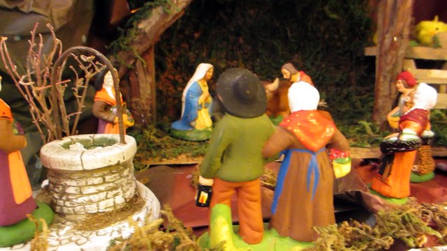 JOYEUX NOEL 2014 : Notre petite crèche familiale (MVI_5897 )