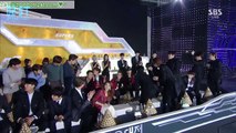 [Vietsub - 2ST] [211214] Trai nhận giải thưởng 'Nghệ sĩ ảnh hưởng toàn cầu' tại Sân khấu cuối năm của S B S 2014