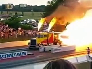 TIR'a Uçak Motoru Takılırsa!!