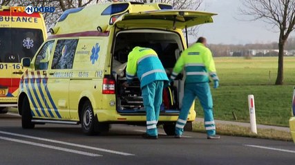 Video: Autos botsen bij Niezijl - RTV Noord