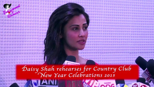 Daisy Shah rehearses for Country Club New Year Celebrations 2015