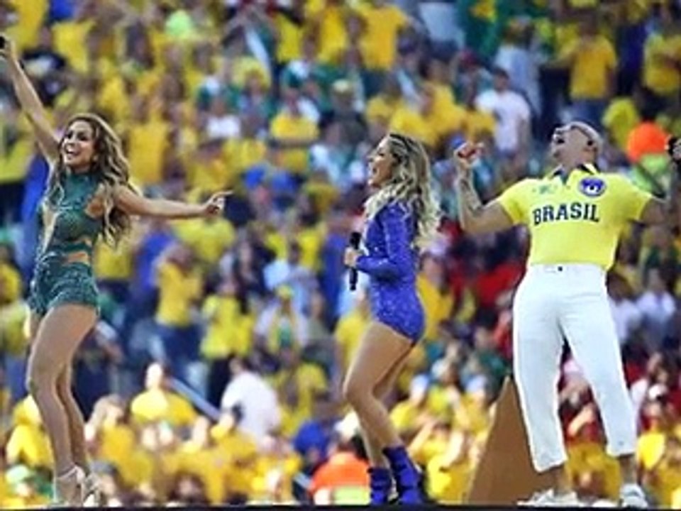 Poonam Pandy Special Dance For FIFA World Cup 2014