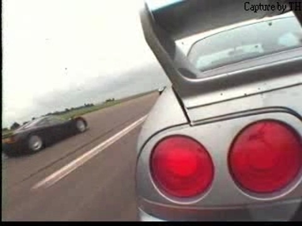 McLaren F1_Vs_Nissan Skyline