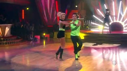 Kylie Minogue - 'Can't Get You Out Of My Head'