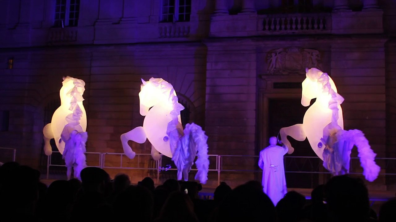 Drôle de Noël "Fiers à Cheval "