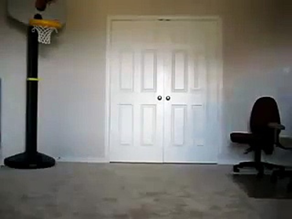 Learning to breakdance in under 1 minute...