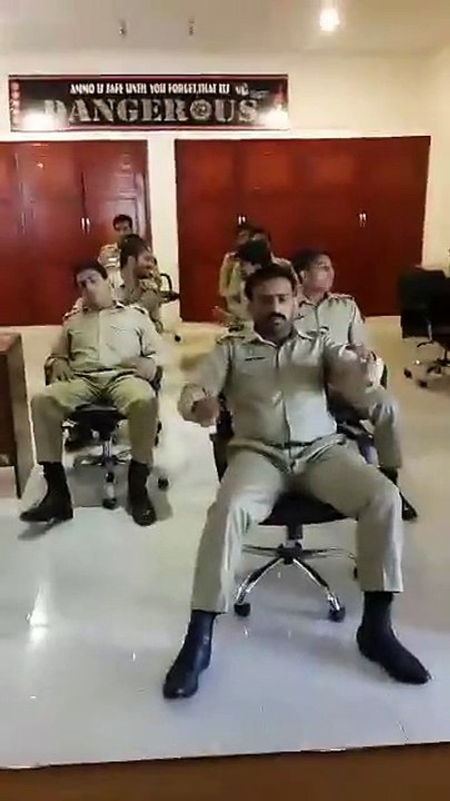 Fun in Pak Army. Must Watch