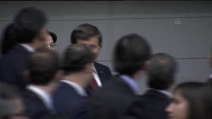 Davutoğlu: "Sosyal Hayat İçinde Bütün Gençlerimiz, Geleceğimiz Teminatlarıdır"