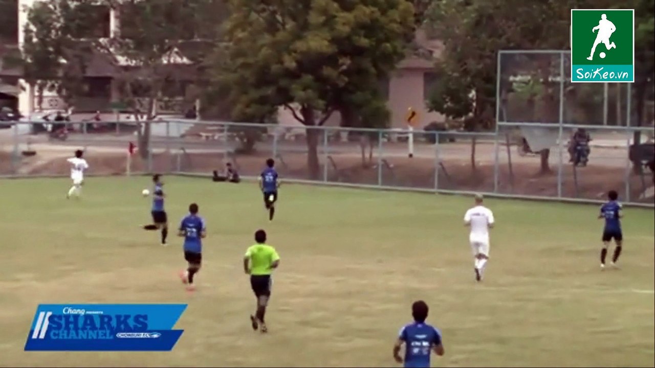 Công Phượng solo trước hàng thủ đối phương bá đạo - Soikeo.vn