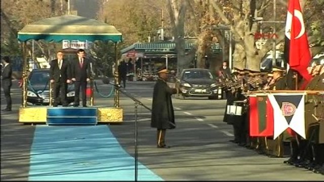 Davutoğlu Irak Başbakanı Haydar El Abadi'yi Resmi Törenle Karşıladı